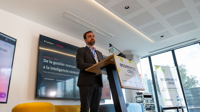 Cómo la IA y Holded están redefiniendo la gestión operativa de tu ecommerce — Ecommerce Day 2026