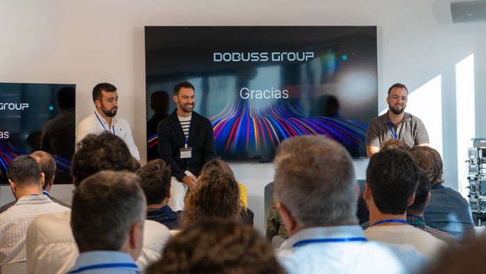 Caso real: Eme Mobiliario x Dobuss. De WooCommerce a Shopify, venta B2B y B2C — Ecommerce Day 2026